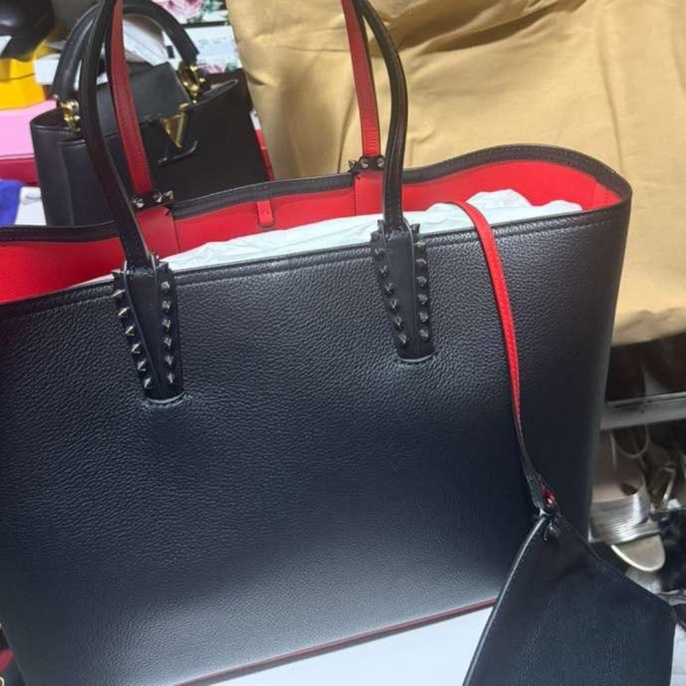 CHRISTIAN LOUBOUTIN Cabata Calfskin Leather Tote With Removable Pouch - Picture 3 of 16